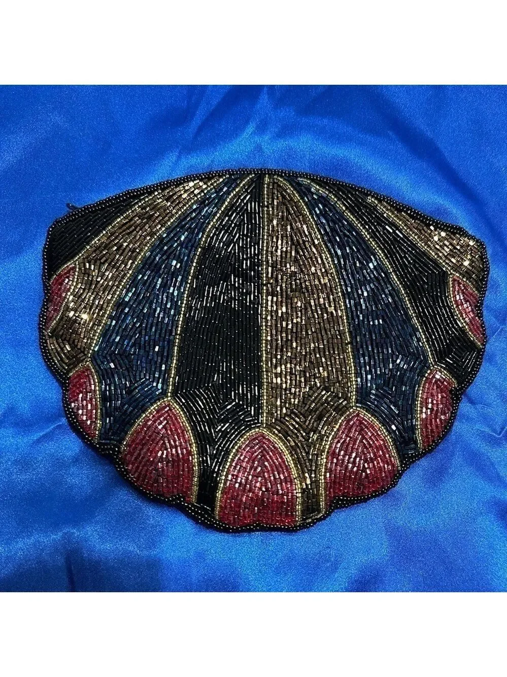 Beaded Scalloped Edged Clam shell Vintage Clutch Evening Bag with Satin lining